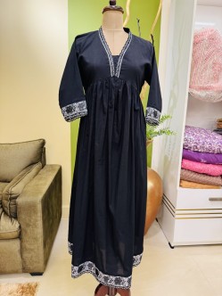 Soft cotton Aliya cut top